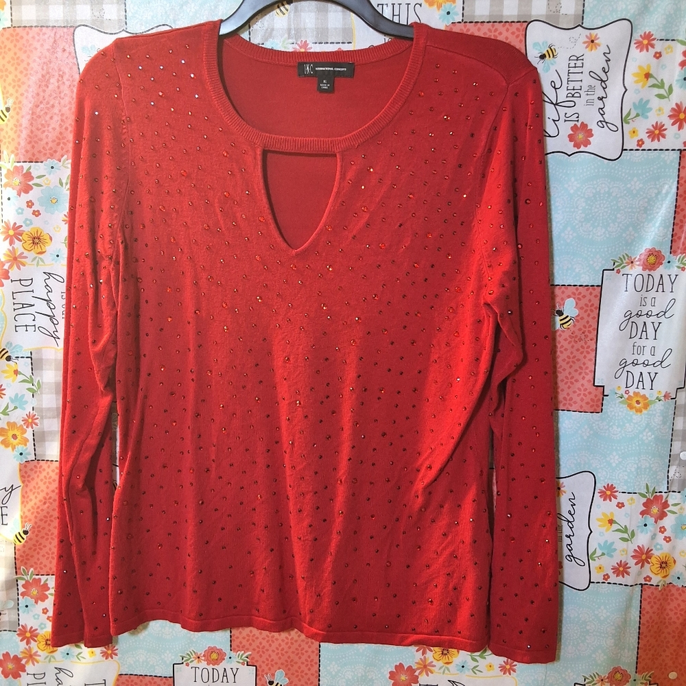 NWT INC EMBELLISHED BLACK KEYHOLE TOP